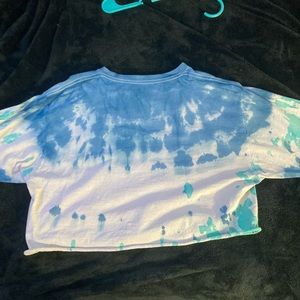 Crop top and tie dyeeee